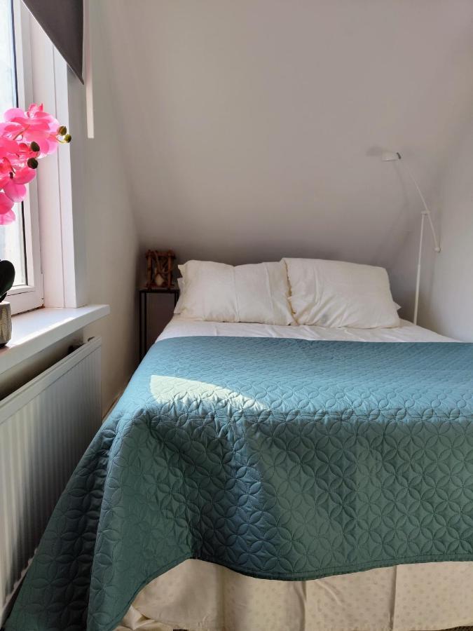 רוטרדם The Diesel Bed And Breakfast מראה חיצוני תמונה