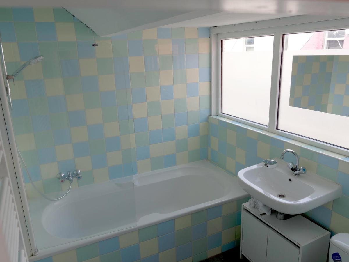 רוטרדם The Diesel Bed And Breakfast מראה חיצוני תמונה