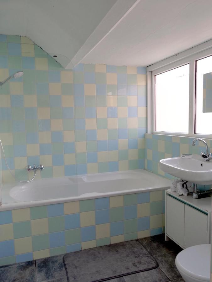 רוטרדם The Diesel Bed And Breakfast מראה חיצוני תמונה